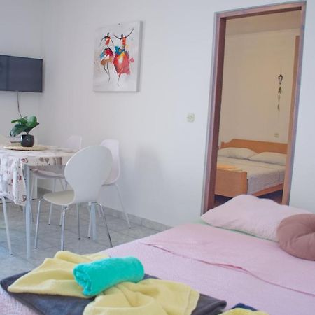 Apartments Summersong Novalja Exterior photo